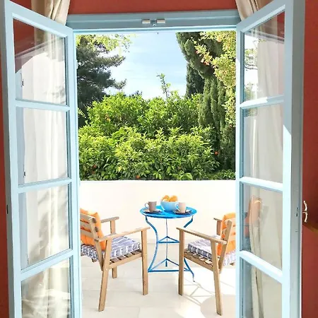 아파트호텔 Giannakis Filoxenia Filótion