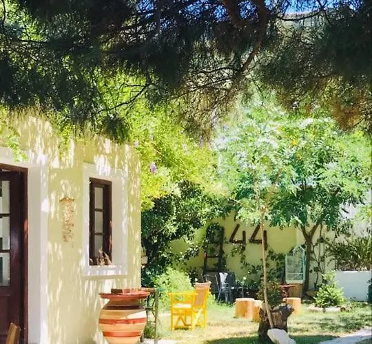 Апарт-отель Giannakis Filoxenia 3*